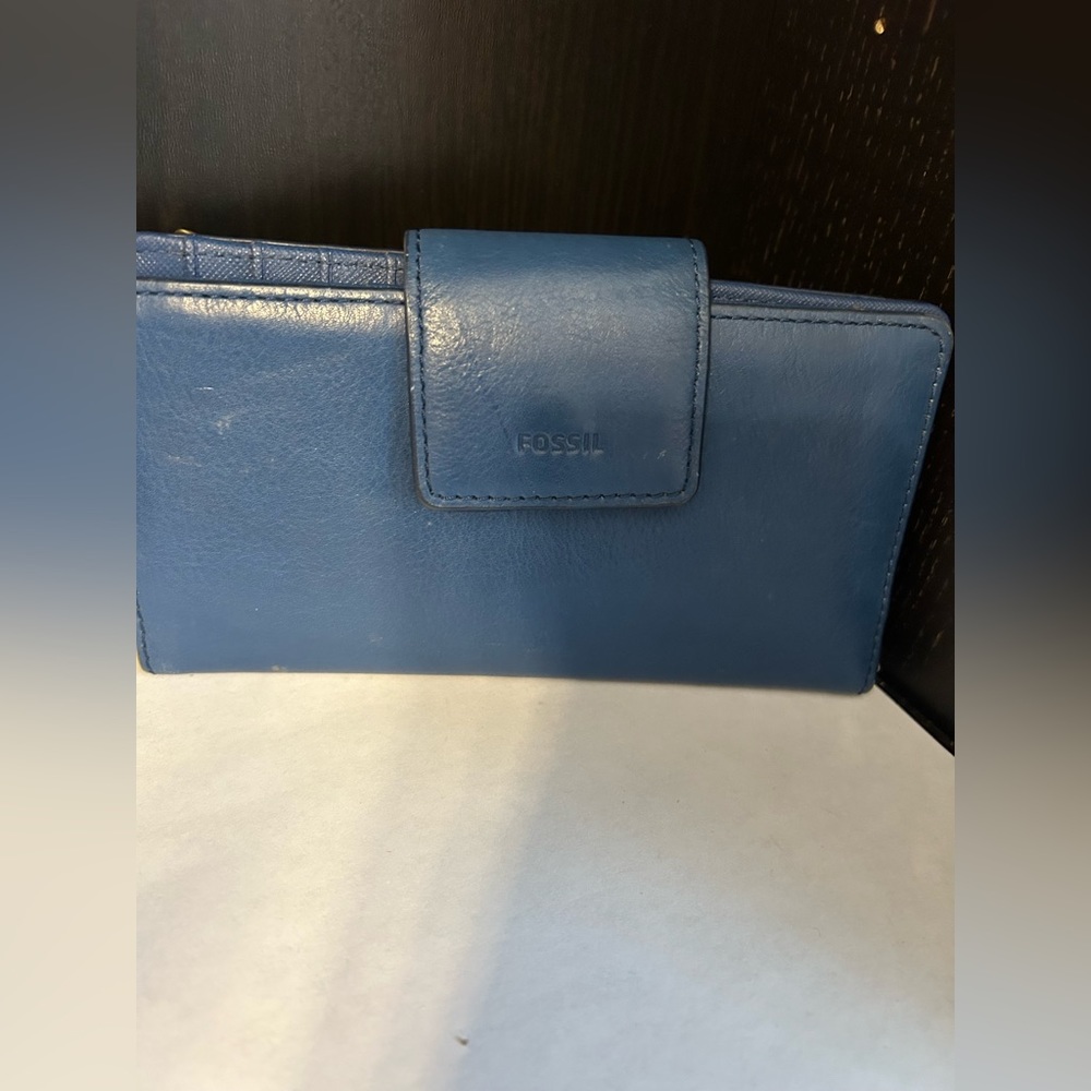 Fossil leather wallet